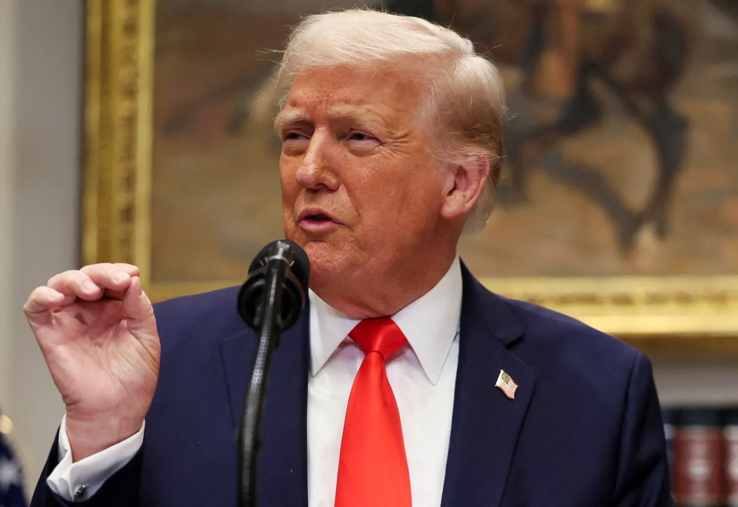 "أراد إهانته".. ردود فعل غاضبة على وصف ترمب زعيم الديمقراطيين في مجلس الشيوخ بـ"الفلسطيني"